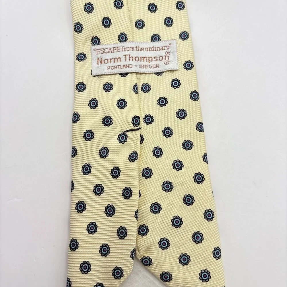 Vintage Norm Thompson Neck Tie Pale Yellow Floral Italian Foulard Portland OR